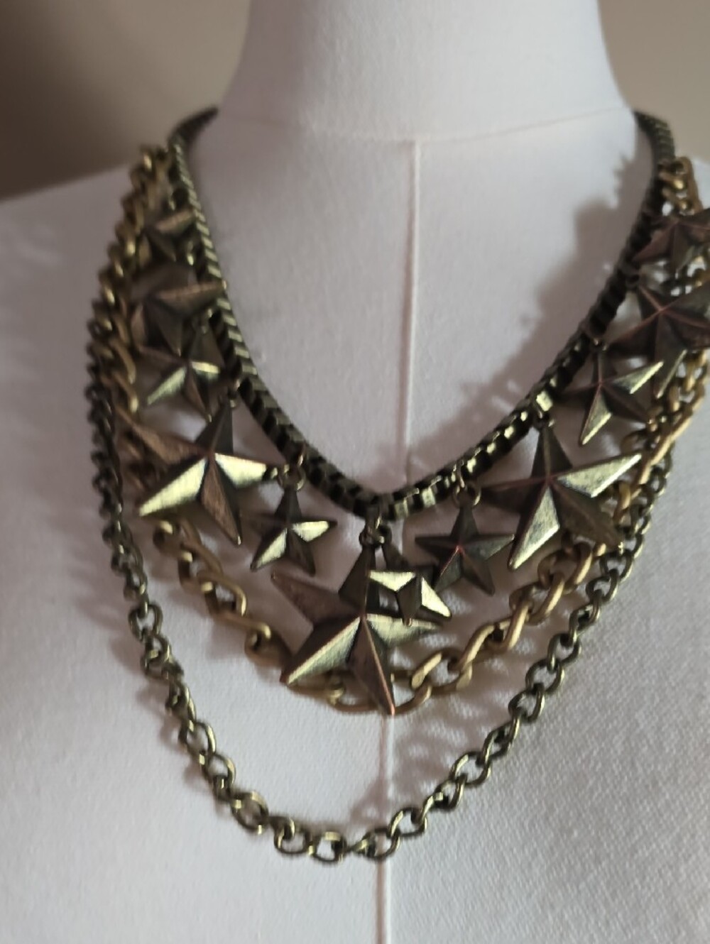 Layered Star Pendant Necklace - Antique Gold - Picture 3 of 7
